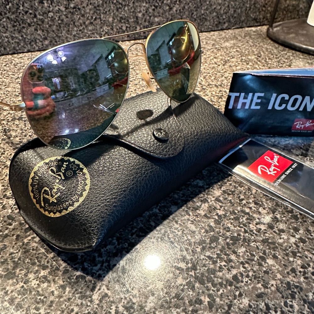 RayBan Rose Gold Mirror Finish Large Aviators